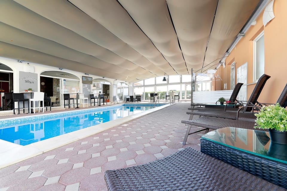 Swimming pool