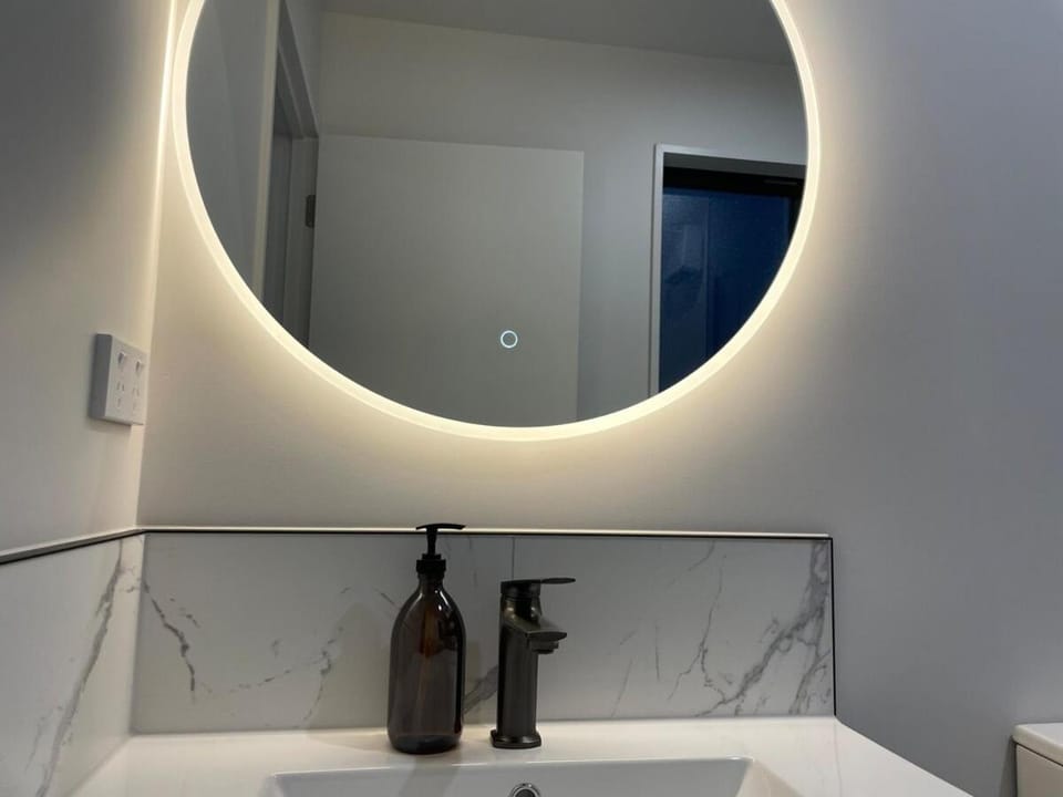 Luxury 2 Bed Near ARA, Stadium and CBD With Parking House in Christchurch