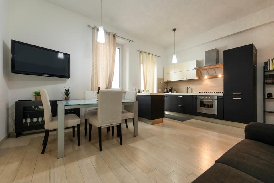 TV and multimedia, Kitchen or kitchenette, Living room, Dining area, dishwasher, oven, stove