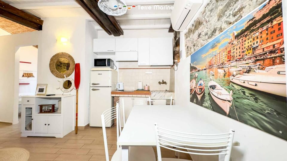 Rio Alba Red, Terre Marine House in Riomaggiore
