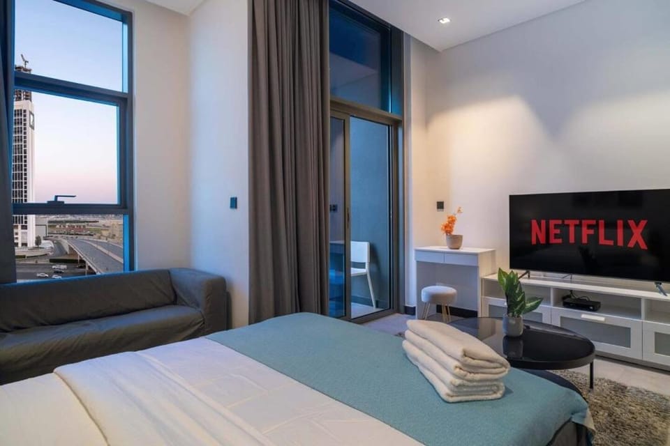 Luxe Studio 5 Star Next To Dubai Downtown Apartment in Dubai