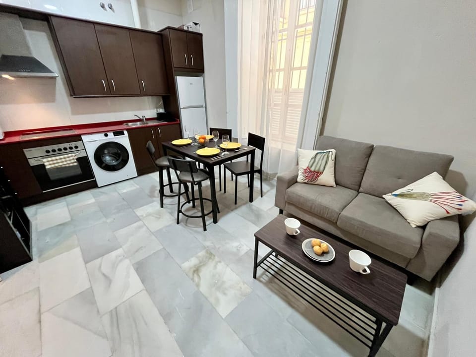 Kitchen or kitchenette, Living room, Dining area, oven, washing machine