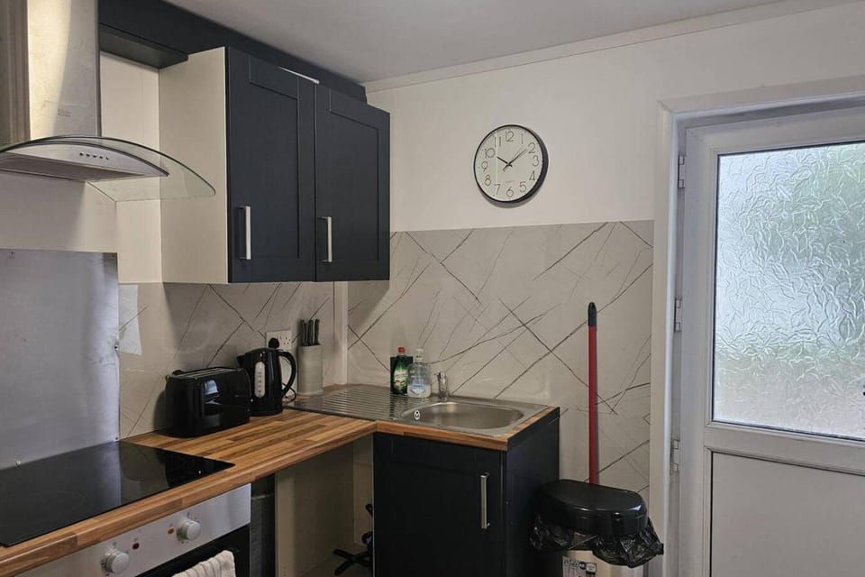 City Chic Retreat in Bridgend Apartment in Bridgend