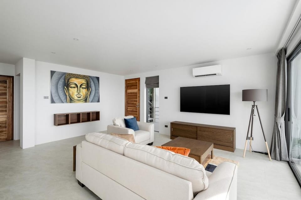 Penthouse 2BR Seaview Top Floor Apartment in Ko Samui