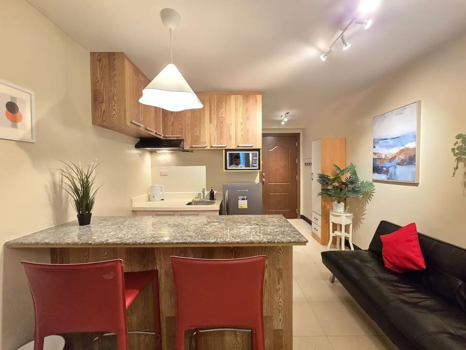 Citispace 1BR Condotel Suite at Ridgewood Towers Near BGC Airport #RW16A Apartment in Makati