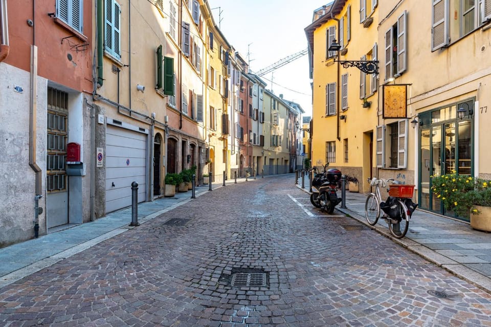 Neighbourhood, Cycling