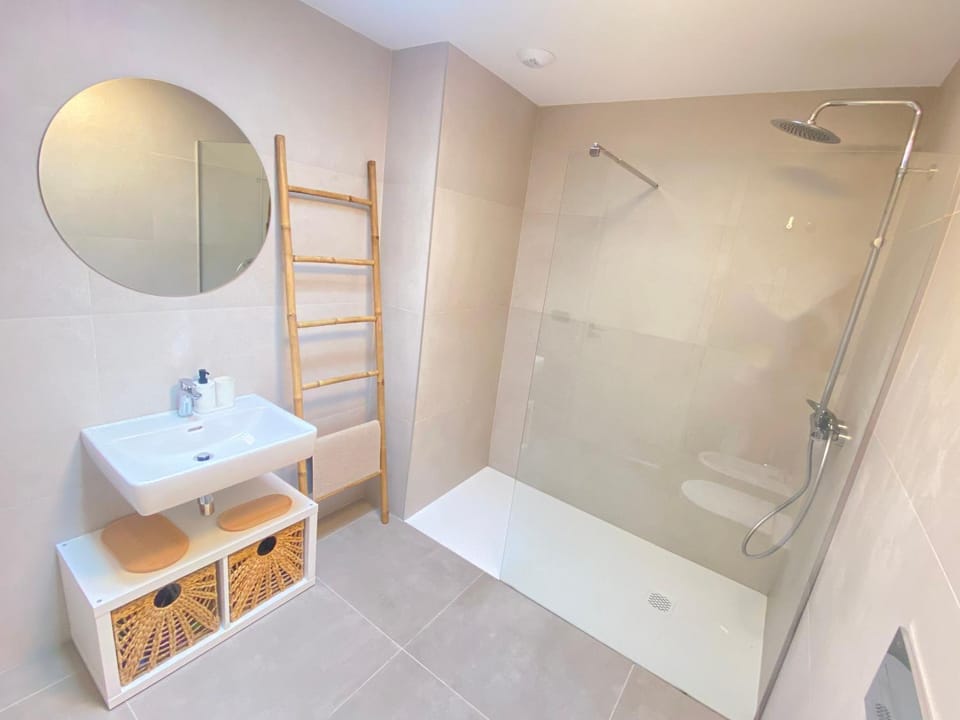 Shower, Bathroom