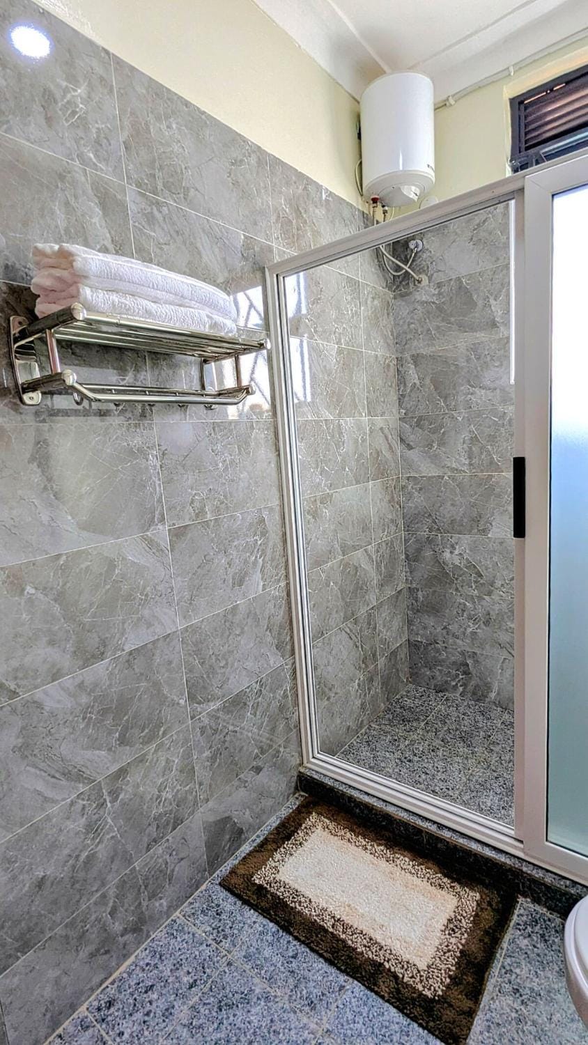 Shower, Bathroom, towels
