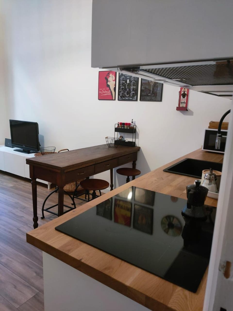 AnzalHOME Apartment in Genoa