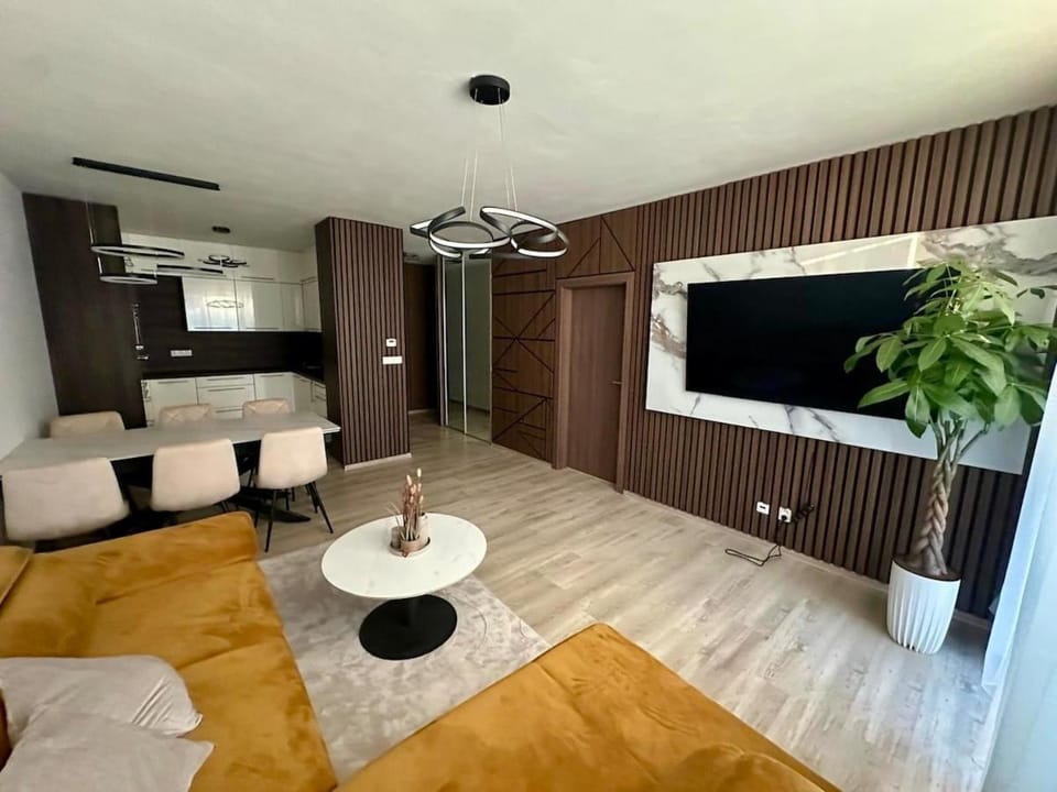 Kitchen or kitchenette, Living room, Dining area