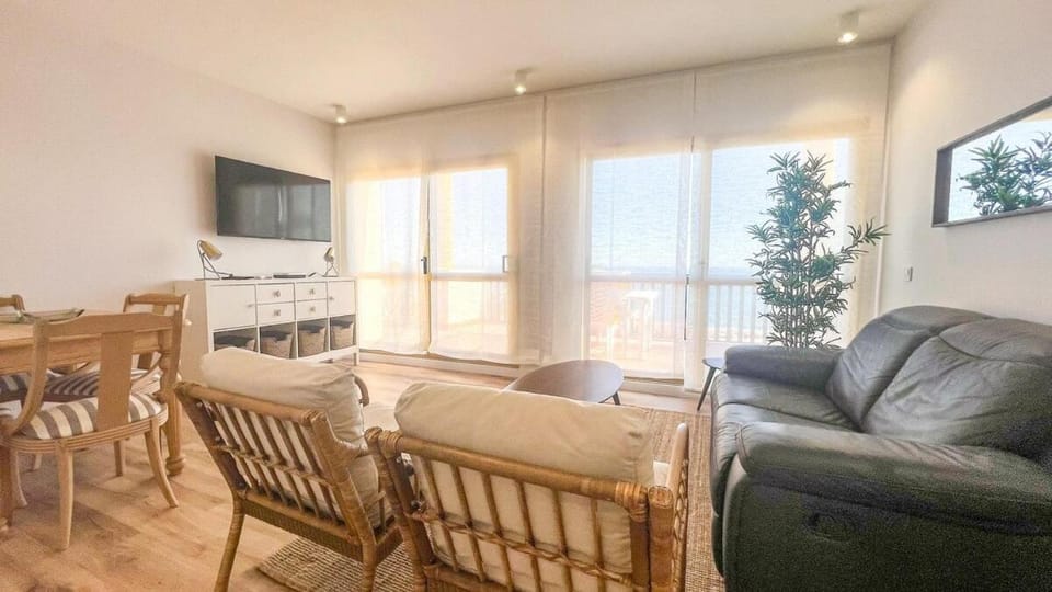 OleHolidays 1142 Romana Playa ocean views Apartment in Marbella