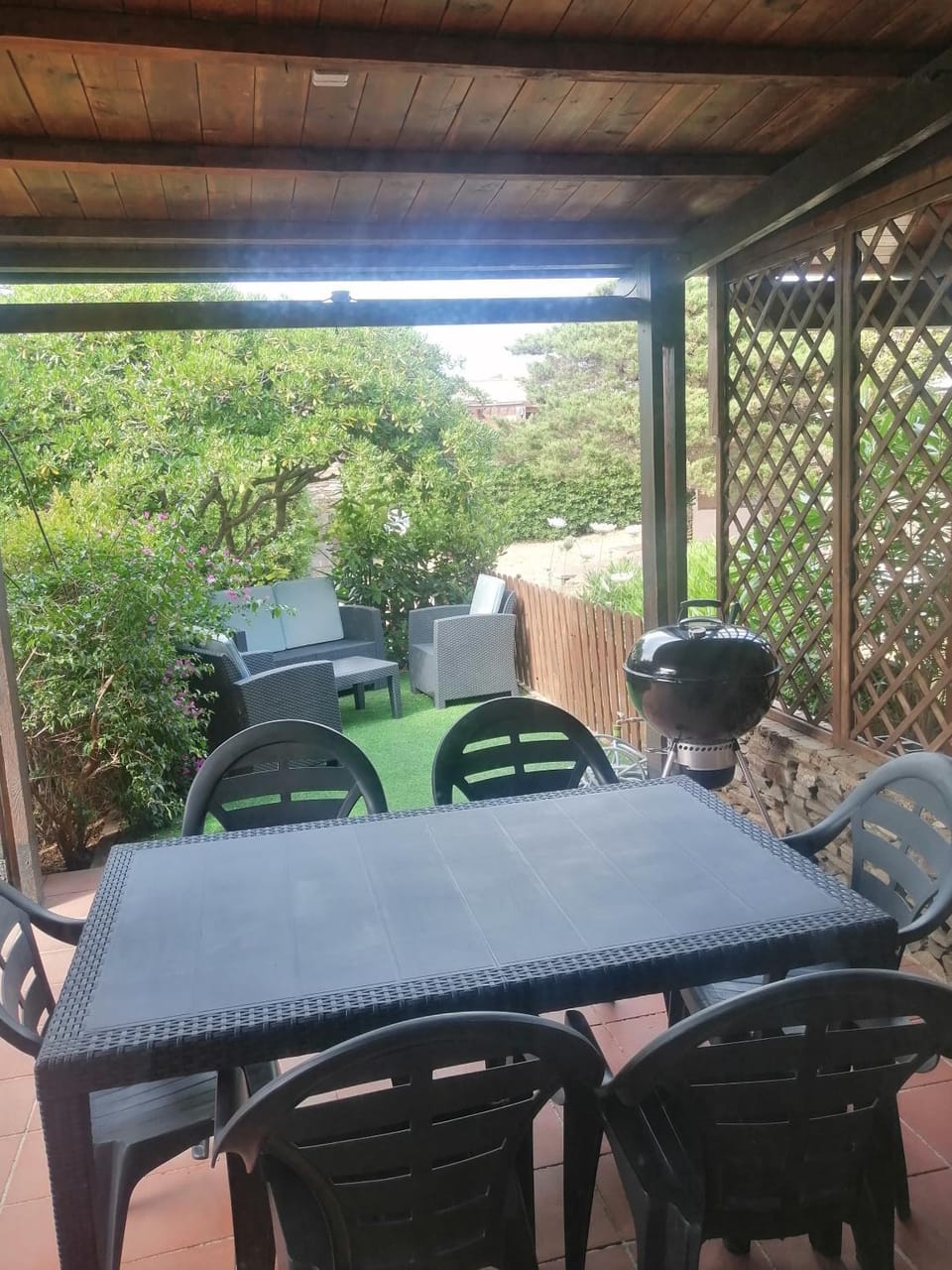 Patio, Dining area, Garden view