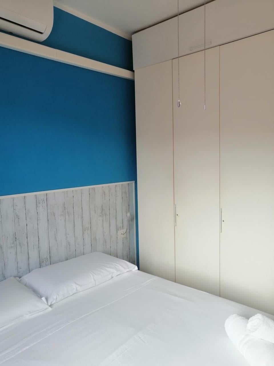 Bedroom, wardrobe