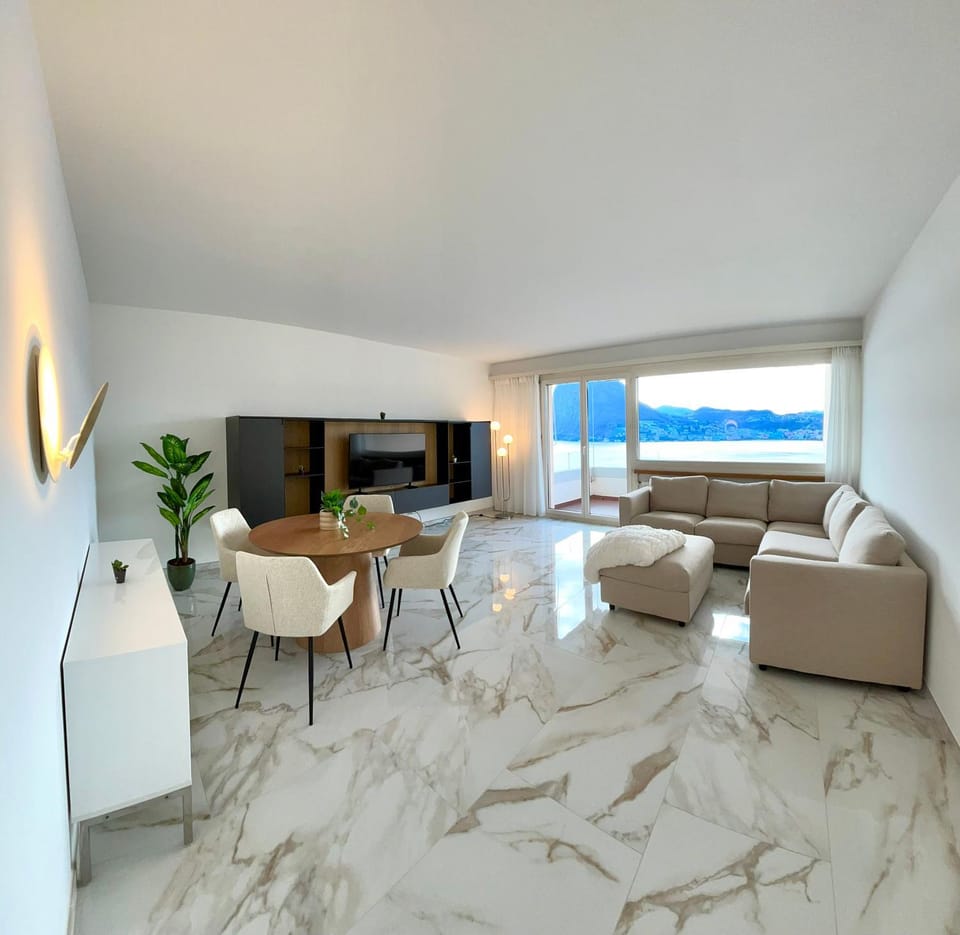 Living room, Lake view