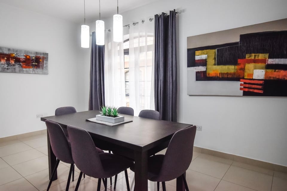 Living room, Seating area, Dining area, kitchen