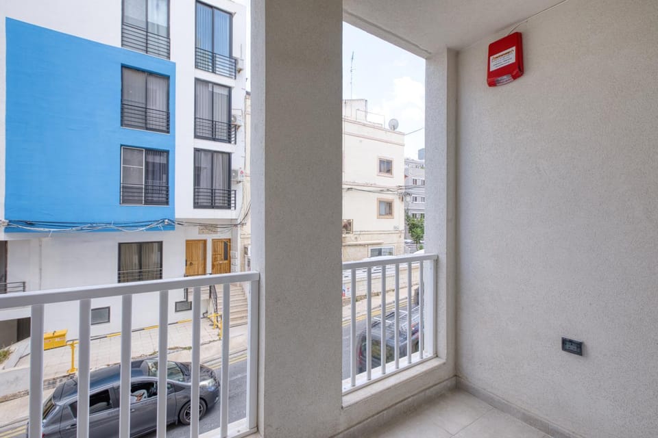 New! Modern Studio in central Malta by SF Homes Apartment in Malta