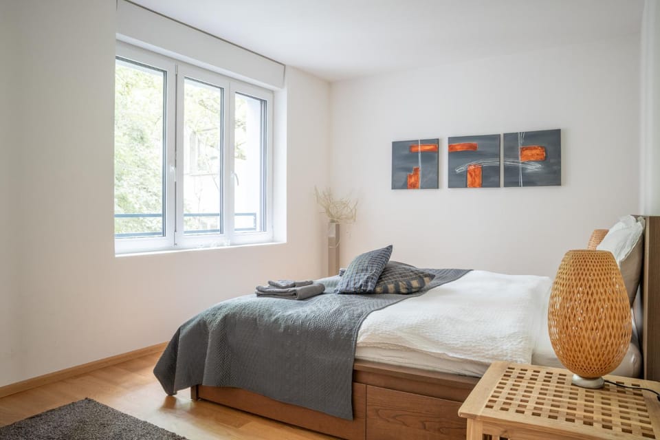 Bed, Photo of the whole room, Decorative detail, Bedroom, towels