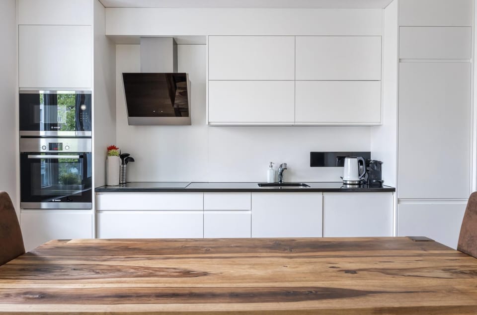 Coffee/tea facilities, Kitchen or kitchenette, Food and drinks, oven, stove, kitchen