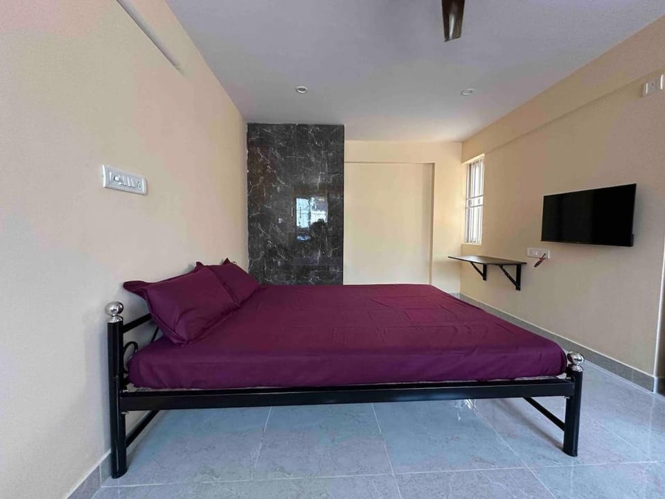 Wonderful Studio 950M from JP nagara Metro 4th Flr Apartment in Bengaluru