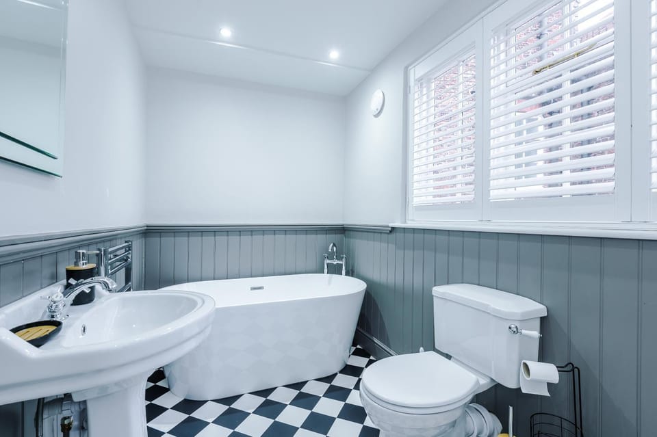 The Jane Austen in Central York - Sleeps 6 Apartment in York