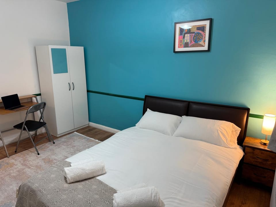 Bed, Bedroom, wardrobe