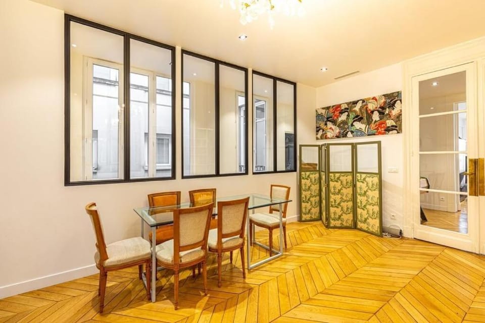 Le Victor Hugo Apartment in Paris