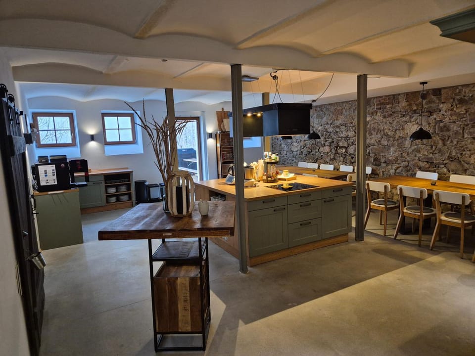 24 Personen Ferienhaus Burgscheune Gnandstein House in Thuringia, Germany