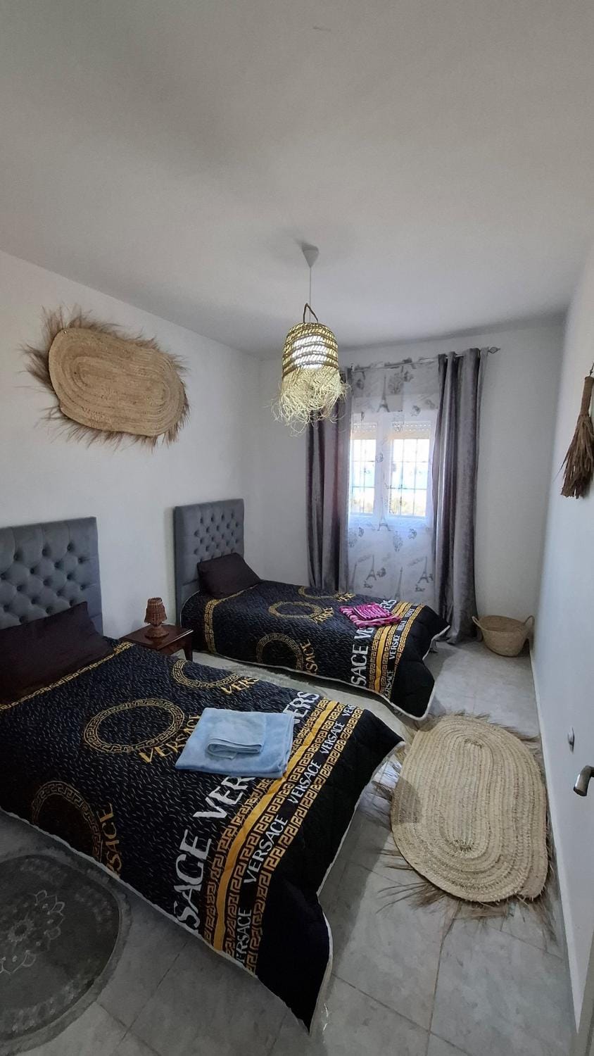 Bed, Photo of the whole room, Bedroom, towels