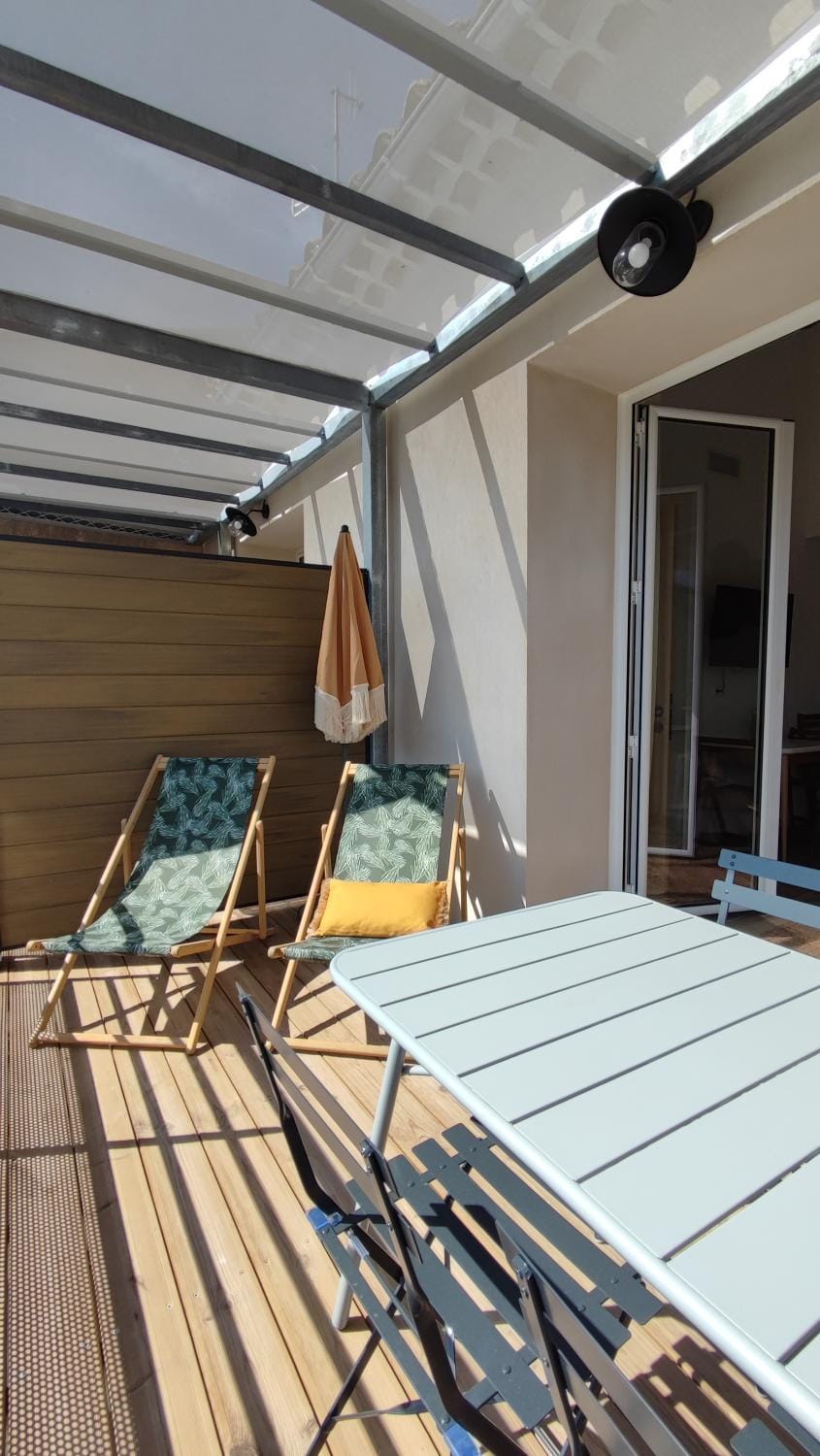 Patio, Day, View (from property/room), Balcony/Terrace, Living room, Seating area, Dining area