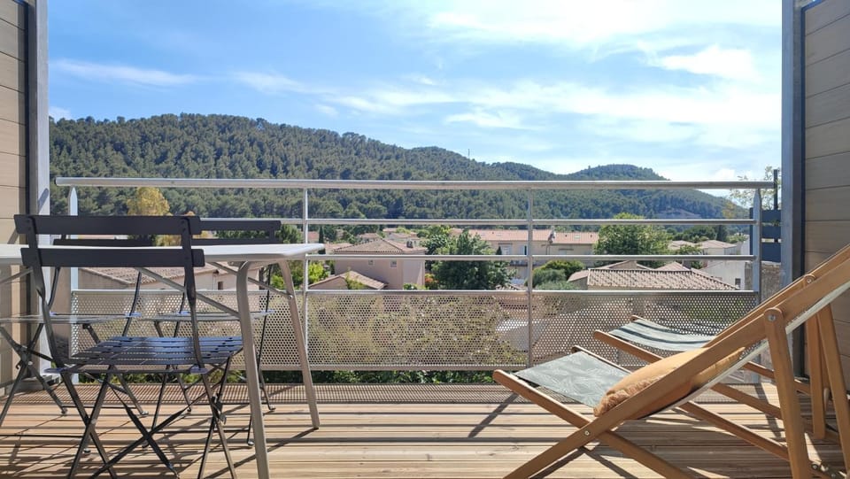 Patio, Day, Natural landscape, View (from property/room), Balcony/Terrace, Lake view, Mountain view, River view