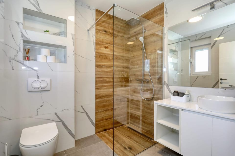 Shower, Bathroom, towels