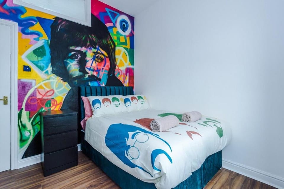 New Apt - Parking - 5 mins to CC Apartment in Liverpool