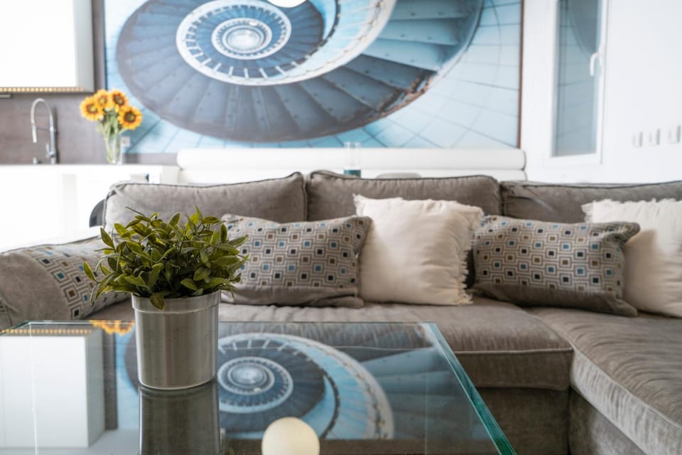 Living room, Decorative detail
