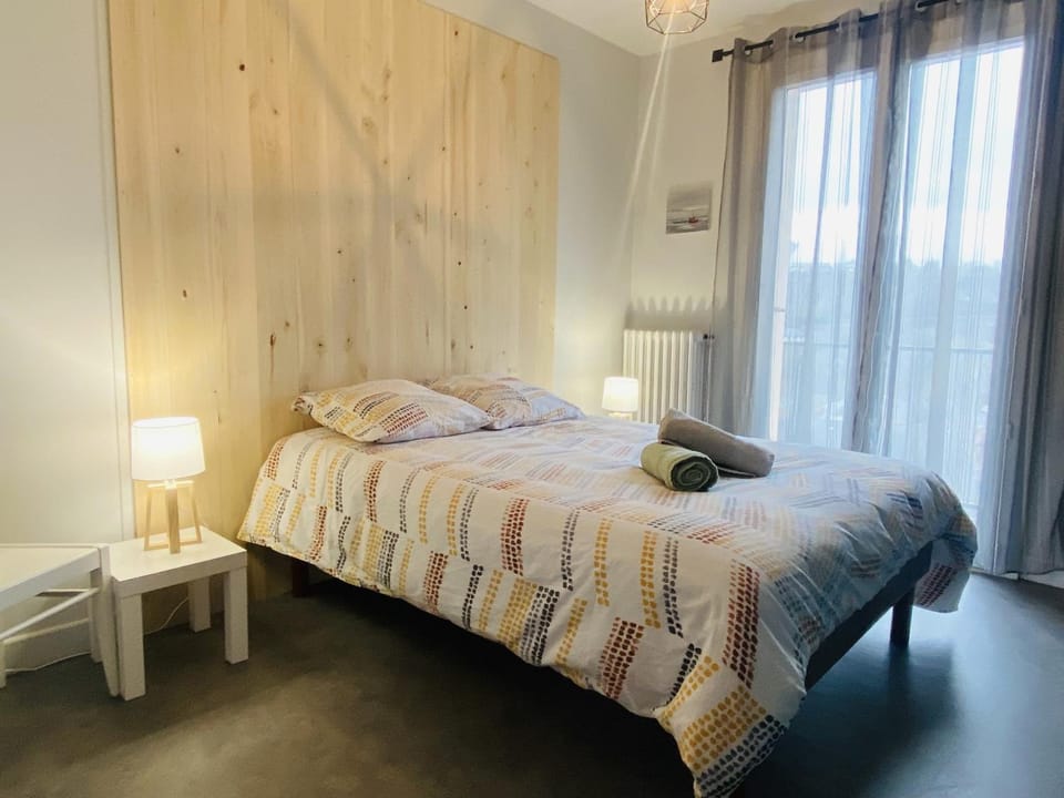 Bed, Bedroom