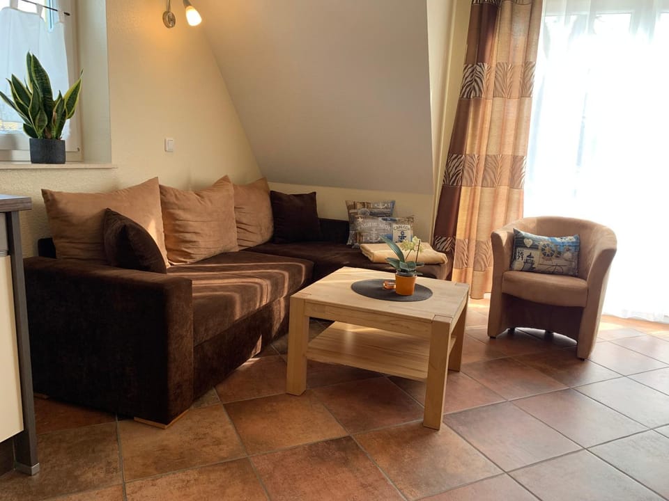 Living room, Photo of the whole room