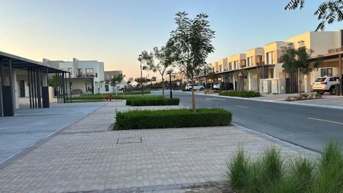 Classic 3BR Townhouse in Emaar South-Ideal Monthly Villa in Dubai