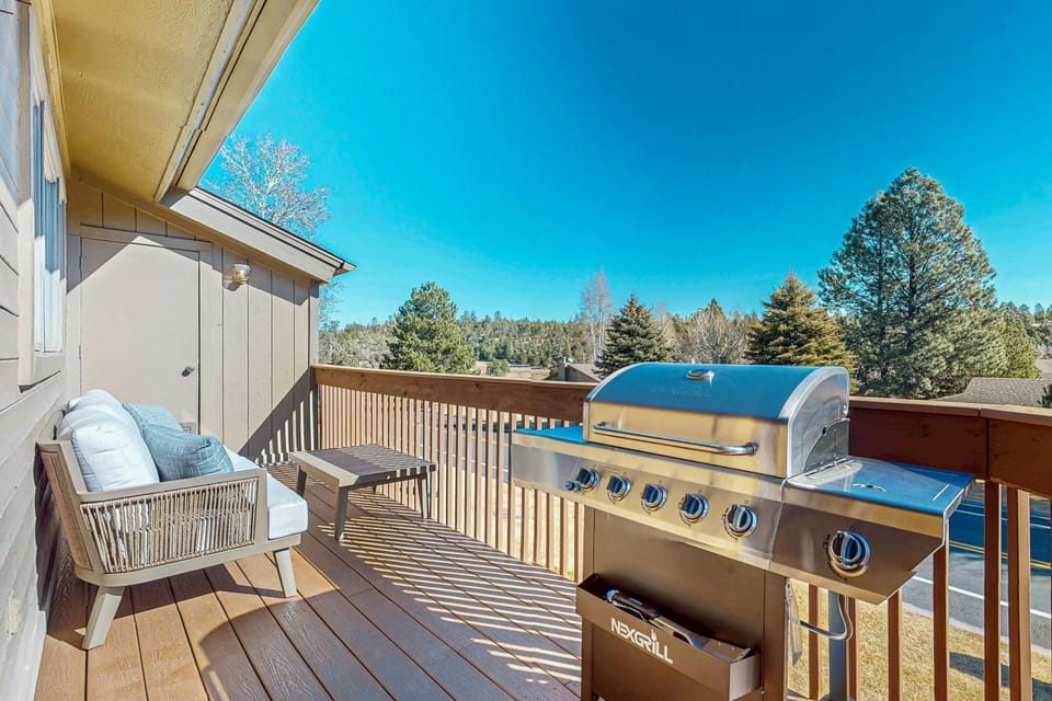Near Hiking & Biking! Flagstaff Condo w/ Grill House in Flagstaff