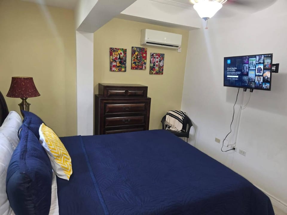 Bed, TV and multimedia, Bedroom, air conditioner