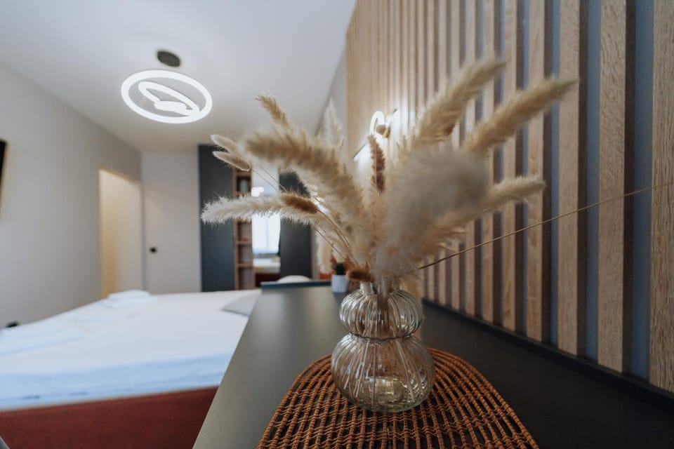 Bed, Photo of the whole room, Decorative detail, Bedroom