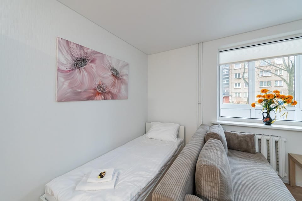 Bed, Living room, Seating area