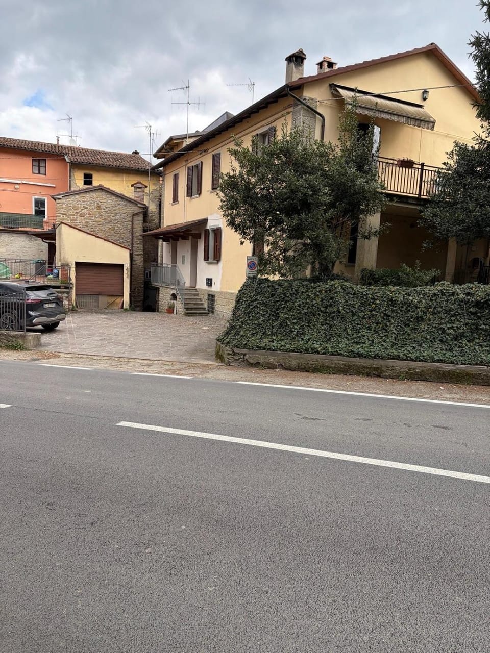 Property building, Street view, Parking
