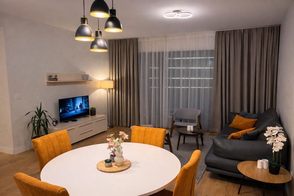 Communal lounge/ TV room, TV and multimedia, Living room, Seating area, Evening entertainment