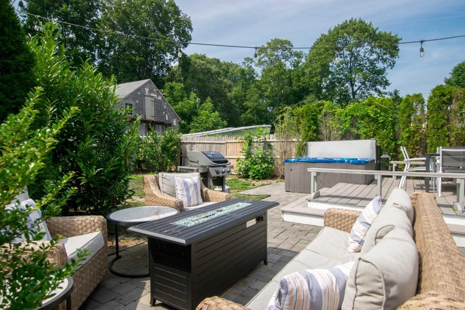 Private Hot Tub Near Dennis Pond House in Yarmouth Port