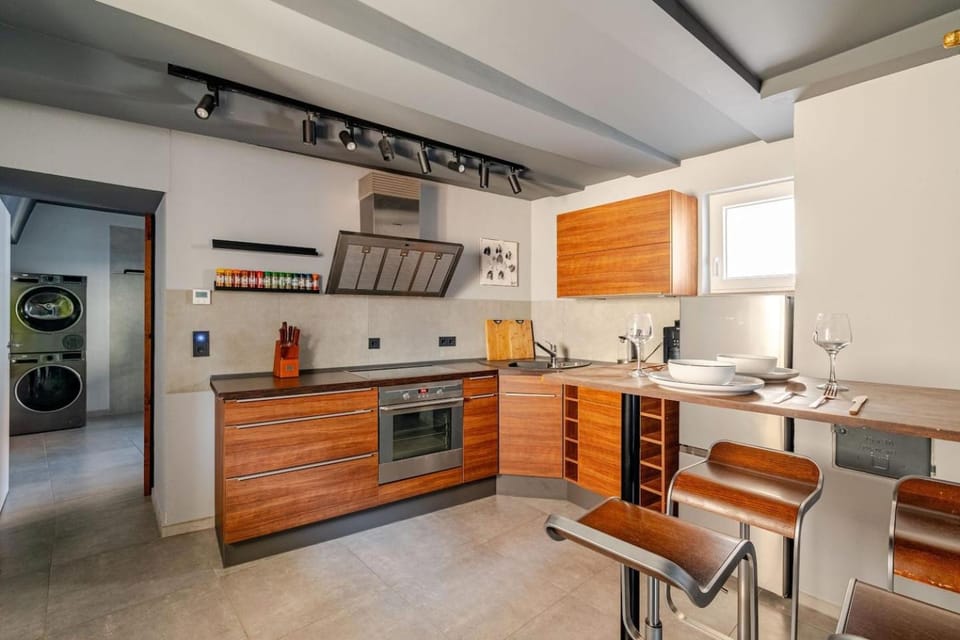 Kitchen or kitchenette, Dining area, dishwasher, oven, stove, kitchen