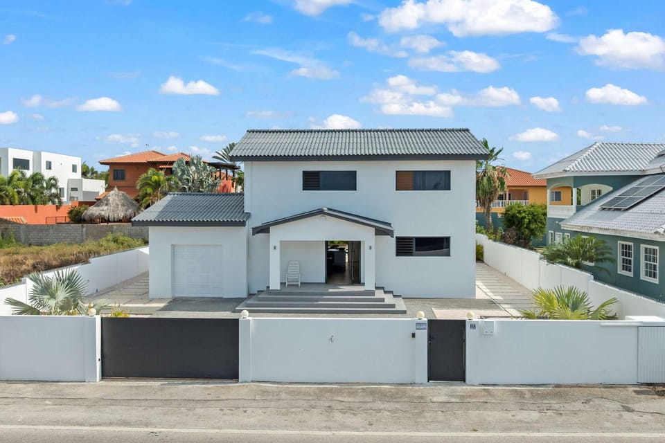 3 bedroom cozy villa close to Jan Thiel Beach Villa in Jan Thiel