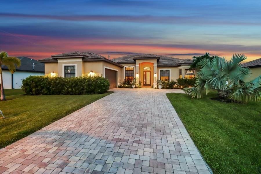 Sunset Cove Marina Gateway-Heated Pool, Spacious, Walk to Dining,Shops,Marina House in Sanibel Island