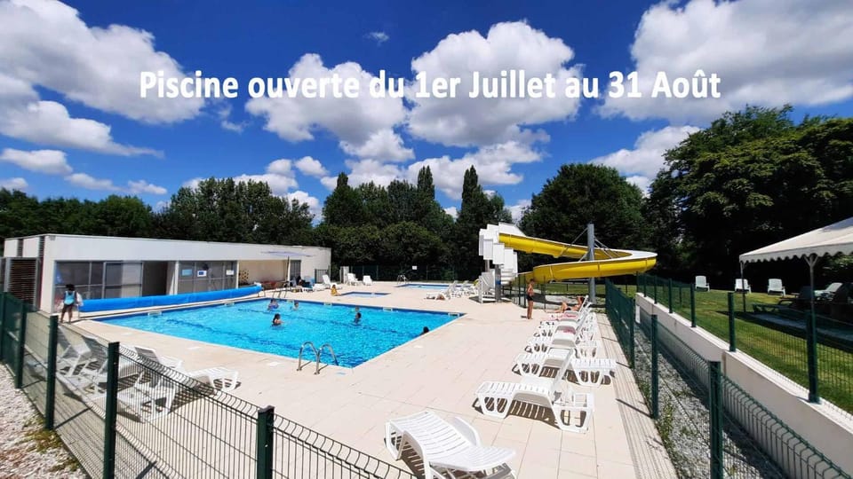 Swimming pool, Swimming pool