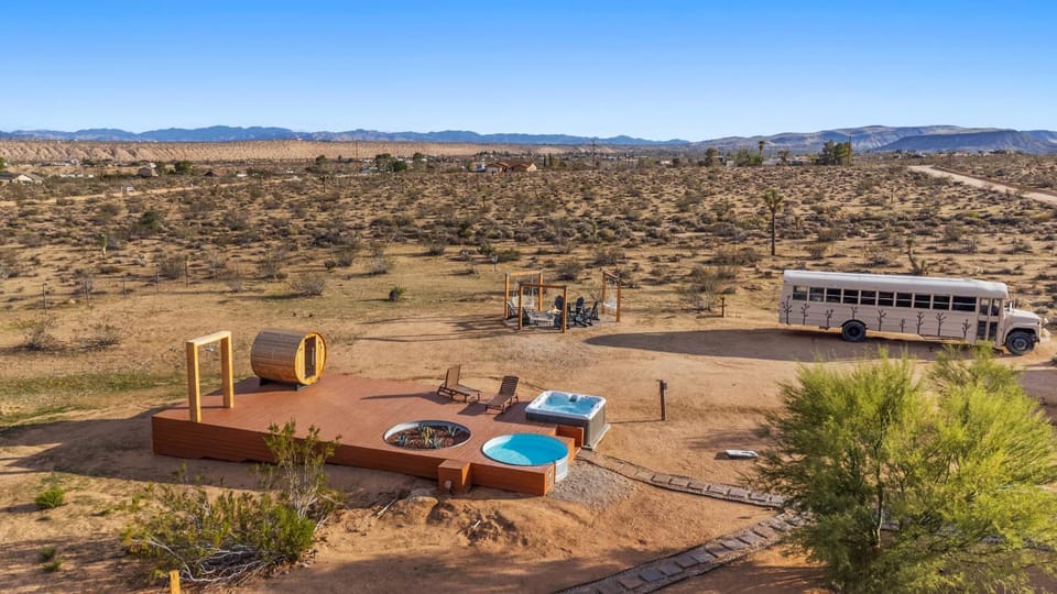 Mountain view, Pool view