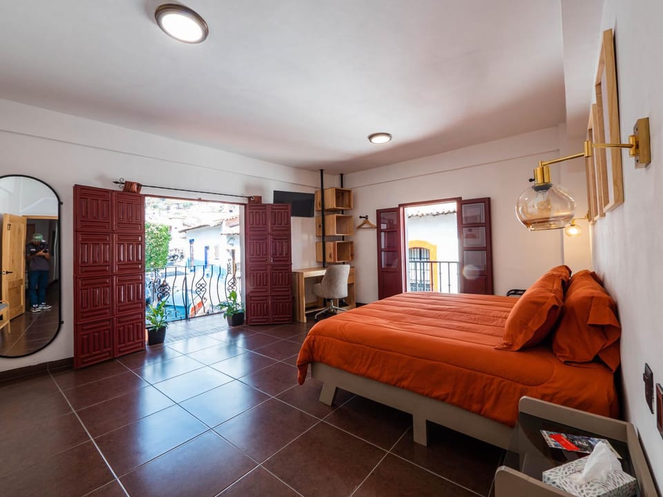 Bed, Photo of the whole room