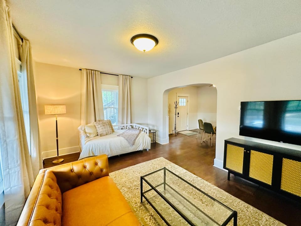 Campus Haven Apartment in Indiana